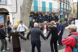 roussillon sardane tanz